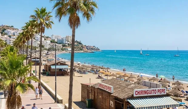 Private 8-Seater Minivan from Málaga Airport to Torremolinos